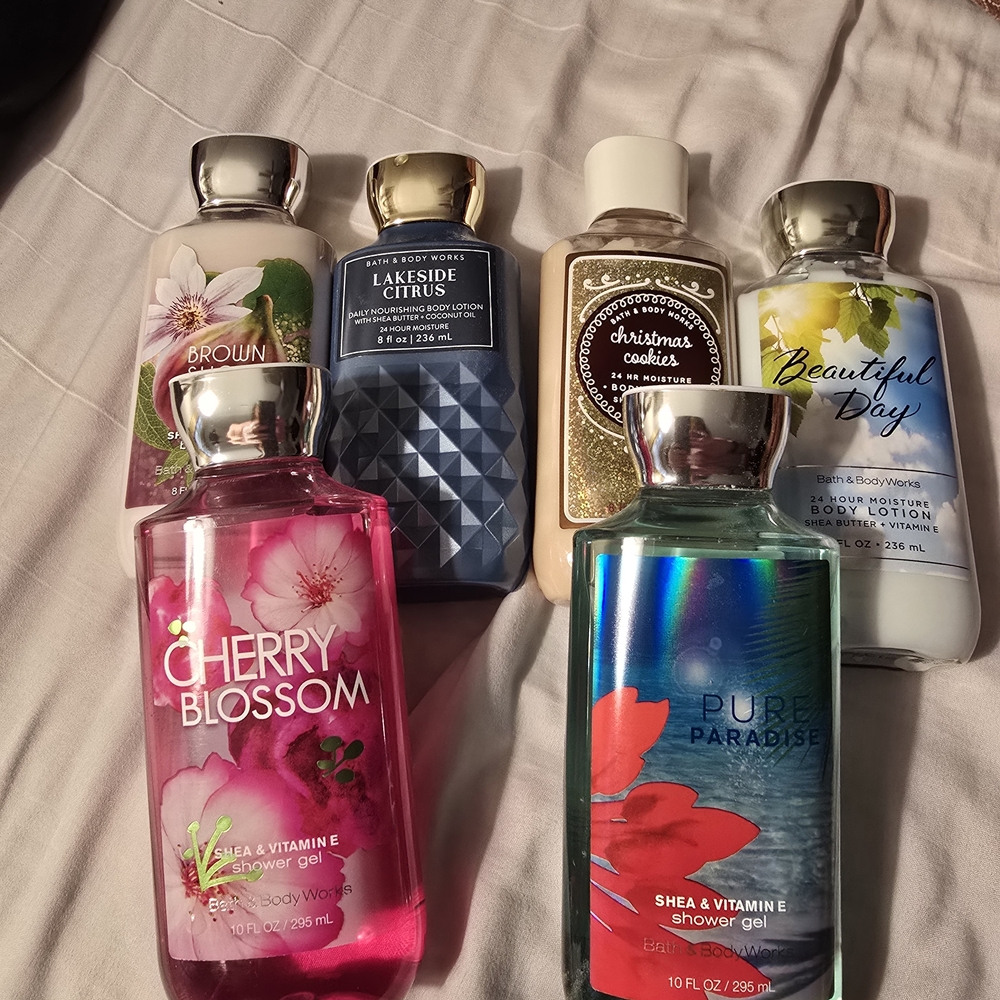 Bath & Body Works Cherry Blossom Shower Gel